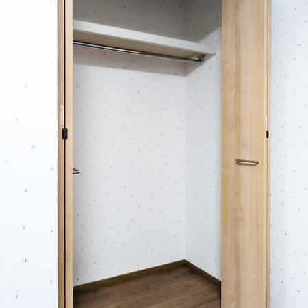 星夜屋: 1-Minute from Hanazono Station, Newly Renovated Osaka Exterior photo